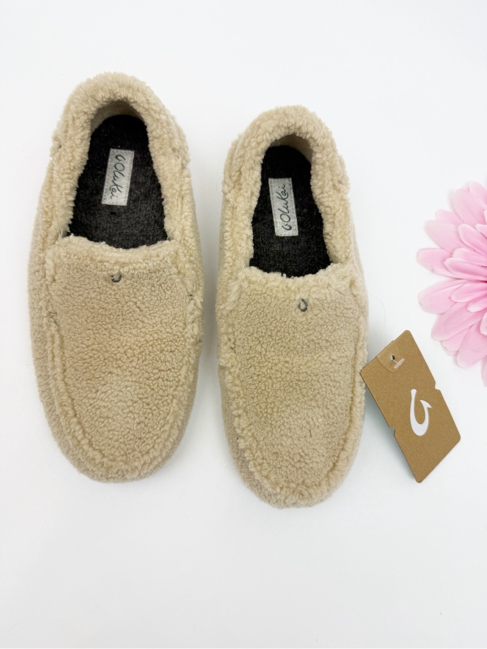 OluKai Women's Nohea Heu Slippers Sandbar Tan Beige Sherpa Fleece - Picture 2 of 12